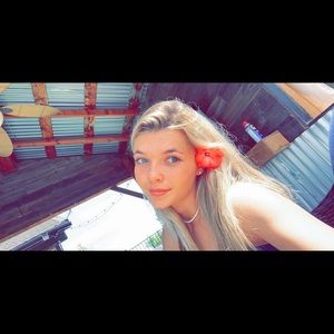 Meet your Posher, Kayla